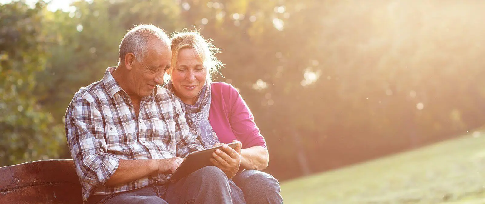 Happy homeowners after selling their house fast